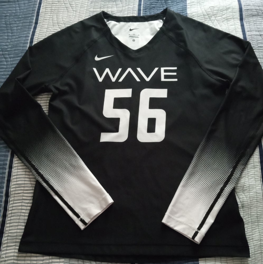 Nike Wave Black and White Long Sleeve Shirt